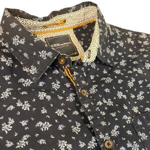 Across The Pond Mens Navy Blue Floral Button Down Short Sleeve Shirt Size M